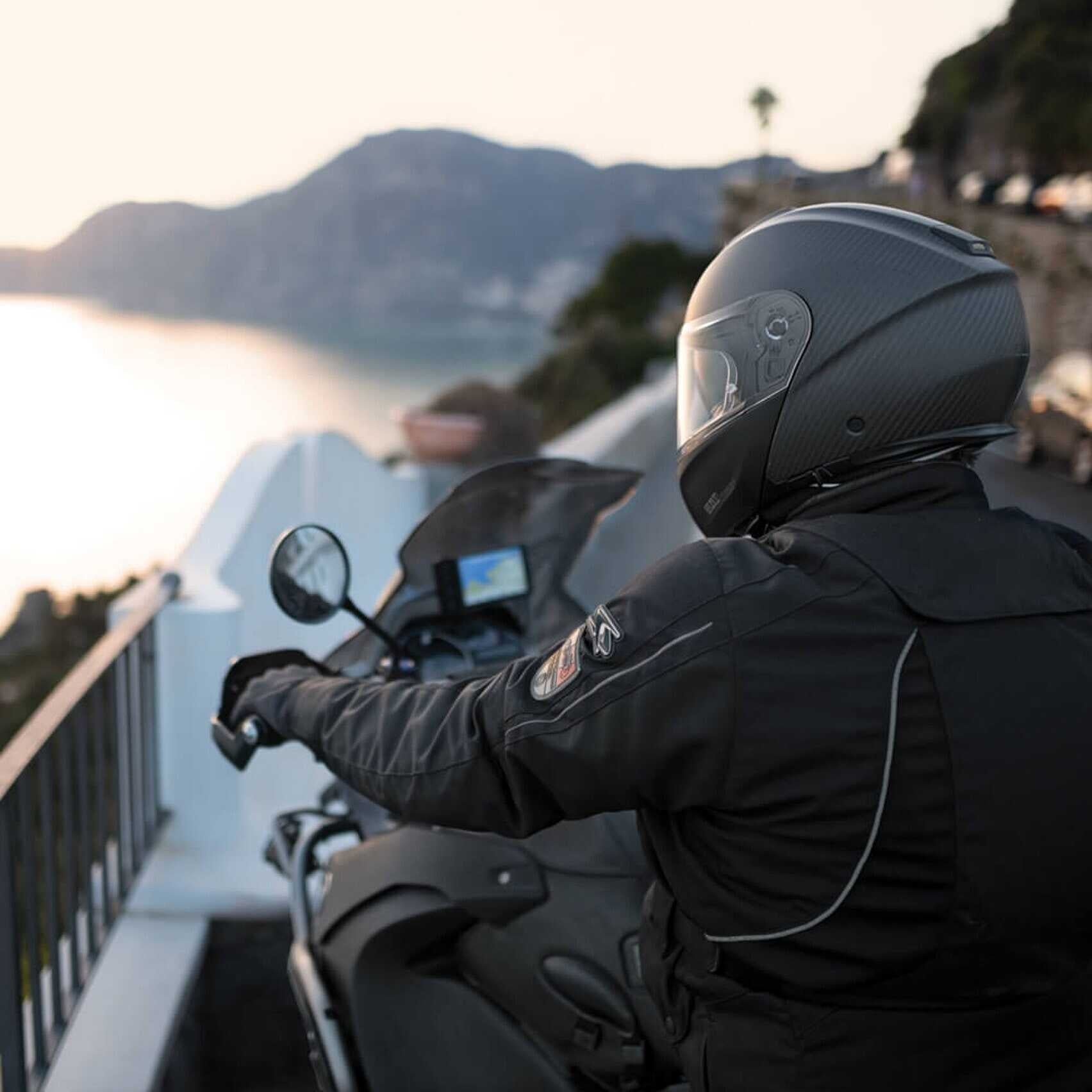 CGM 560A MAD MONO CARBONO CASCO MODULAR NERO OPACO