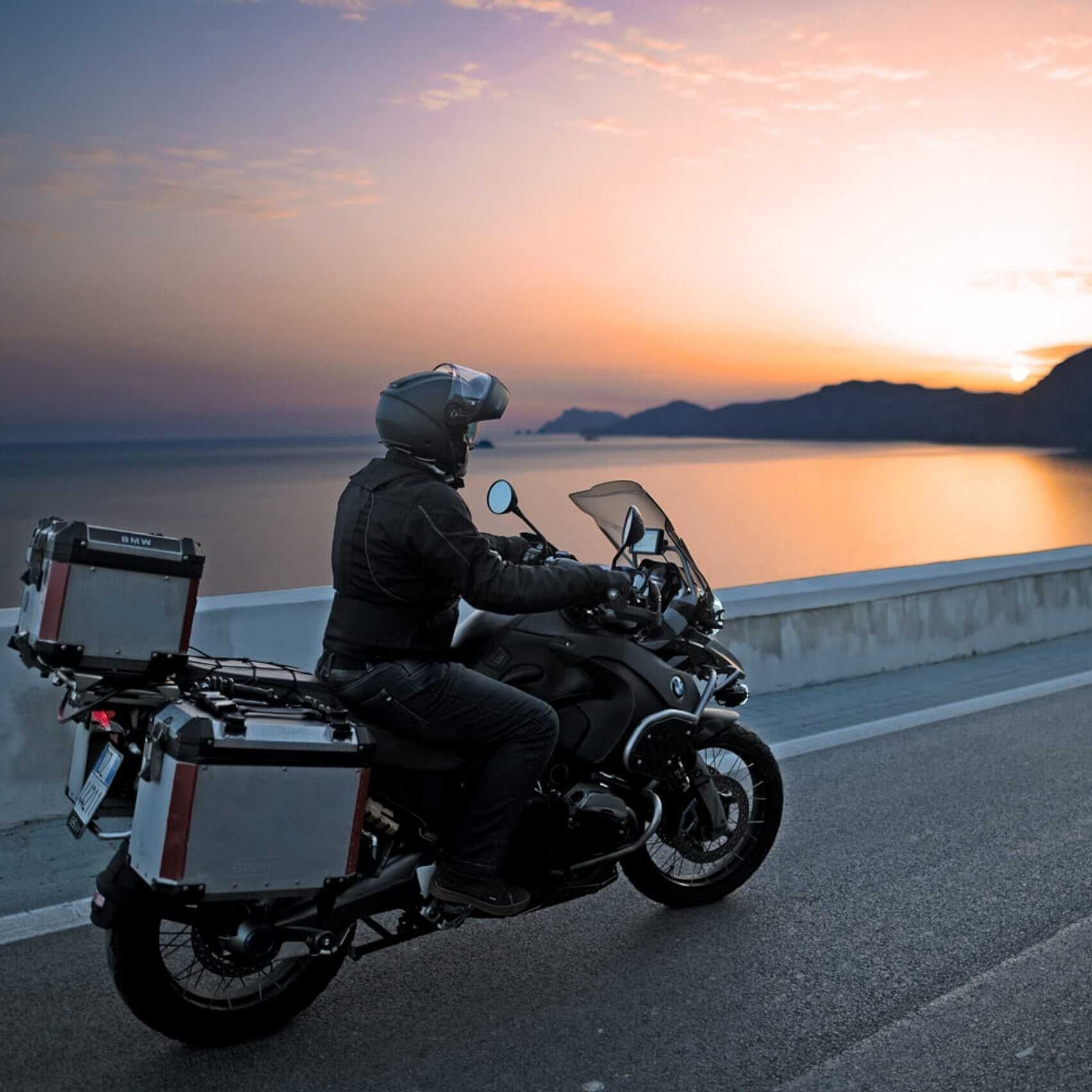 CGM 560A MAD MONO CARBONO CASCO MODULAR NERO OPACO