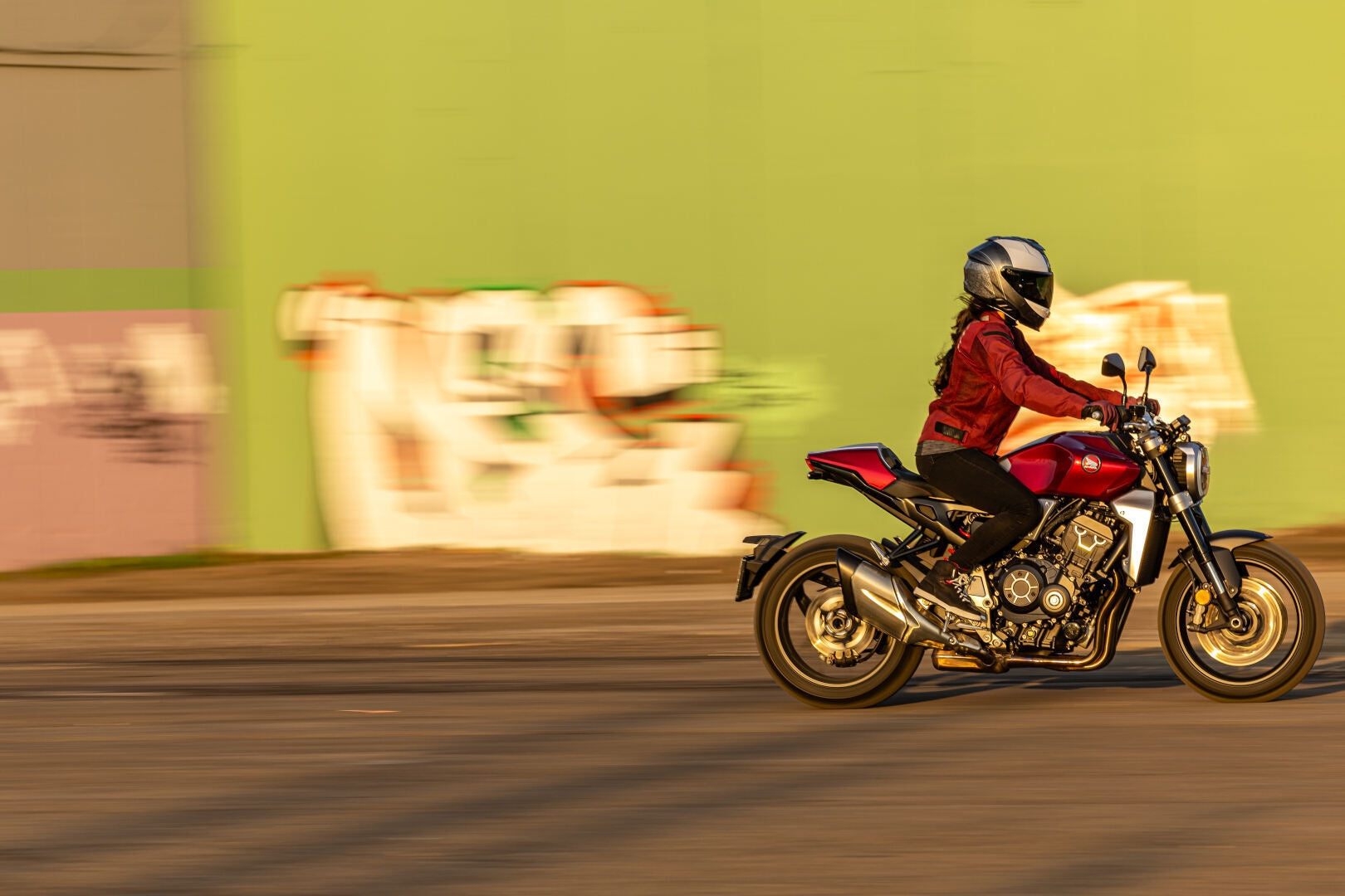 Macna Velotura Camo Textile Jacket Lady Bordeaux - SECURTEX MOTOR SL (t/a MaximoMoto)